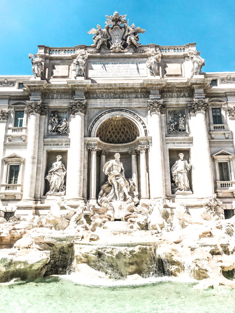 Trevi Fountain i Rom